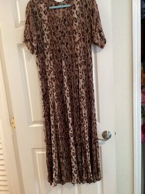 Vintage Nostalgia leopard Print Short Sleeve Maxi Dress - Brown